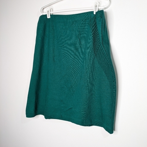 ✨3/$15  J Jill green stretch skirt LP - Picture 2 of 7